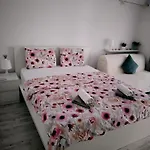Saturn Rooms