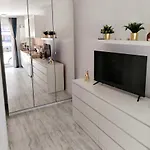 Saturn Rooms *