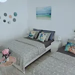Saturn Rooms