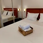 Saturn Rooms