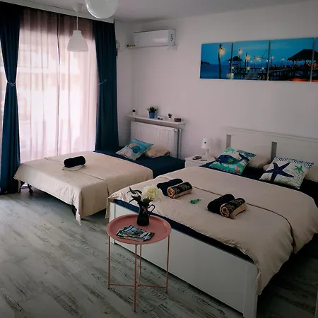 Saturn Rooms * Saturn