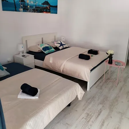 Apartament Saturn Rooms *