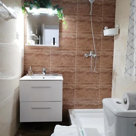 Saturn Rooms * Saturn