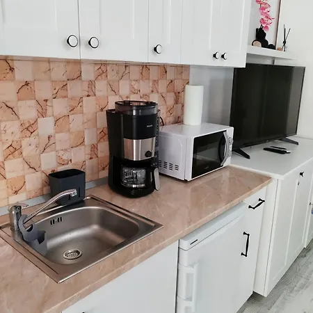 Saturn Rooms * Saturn