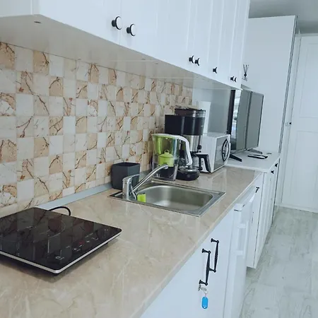 Saturn Rooms Apartament *