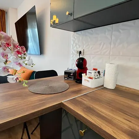 Saturn Rooms 아파트