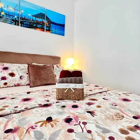 Appartement Saturn Rooms *