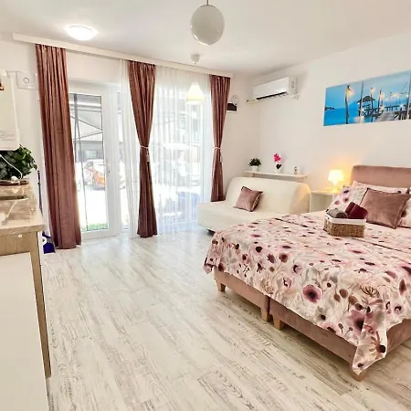 Appartement Saturn Rooms