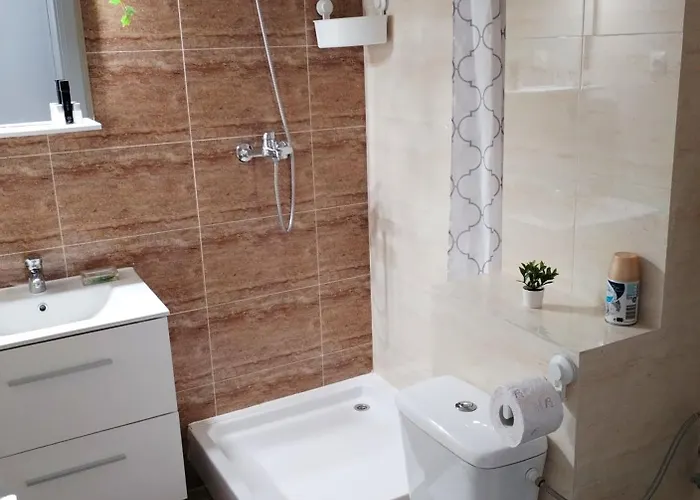 Saturn Rooms * Saturn