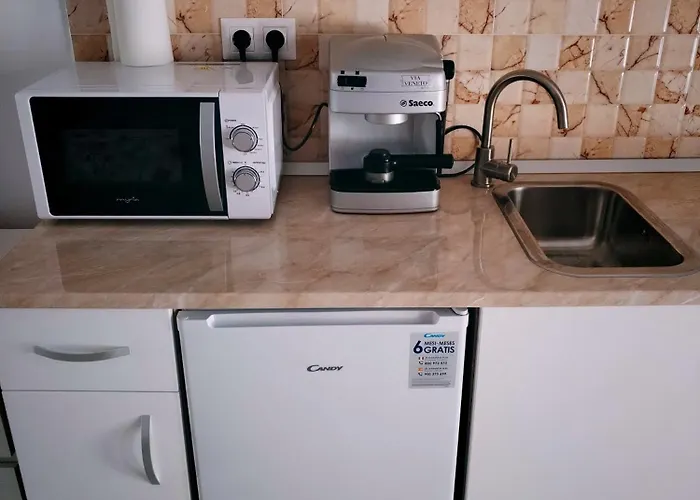 Saturn Rooms * Saturn