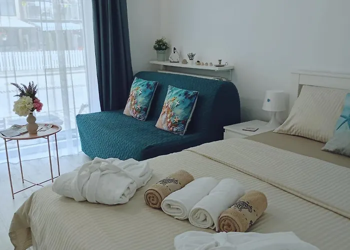 Saturn Rooms * Saturn