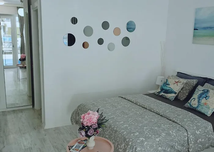 Saturn Rooms Apartmán *