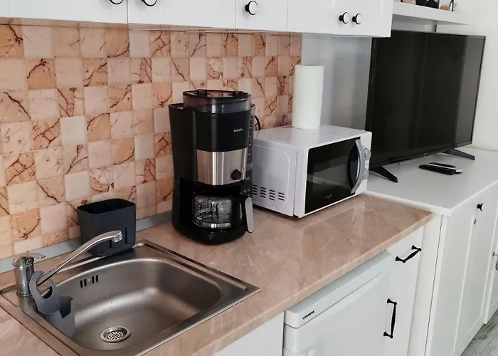 Saturn Rooms * Saturn